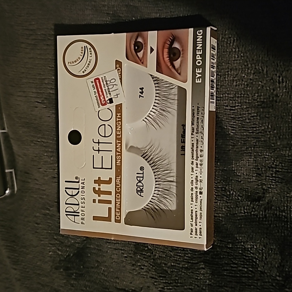 ARDELL professional lift effect lashes single pair  (x10 single boxes)